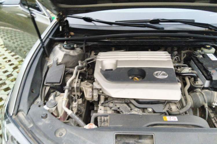 Used Lexus ES 2020 200 Excellence Edition Engine Bay Right