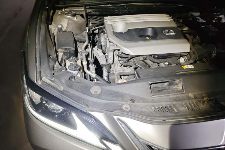 Used Lexus ES 2020 200 Excellence Edition Engine Bay Right