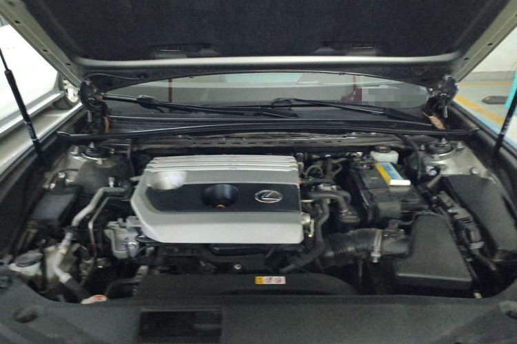 Used Lexus ES 2020 200 Excellence Edition Engine Bay Right