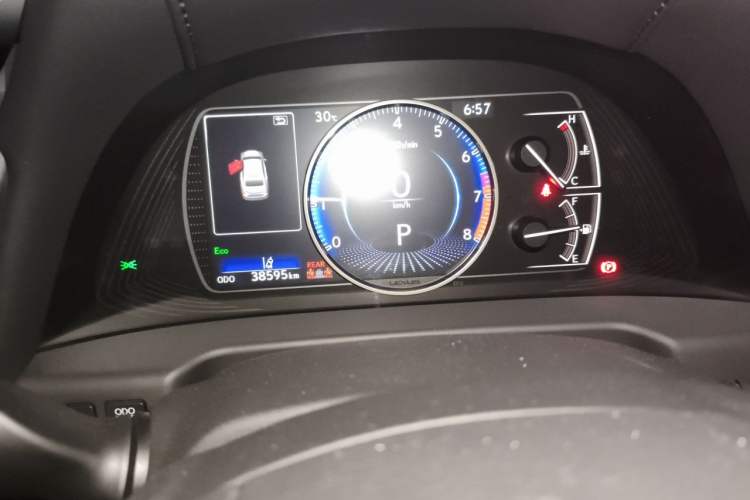 Used Lexus ES 2020 200 Excellence Edition Odometer Close Up
