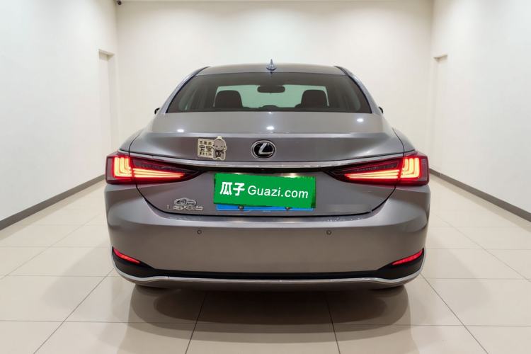Used Lexus ES 2020 200 Excellence Edition Rear