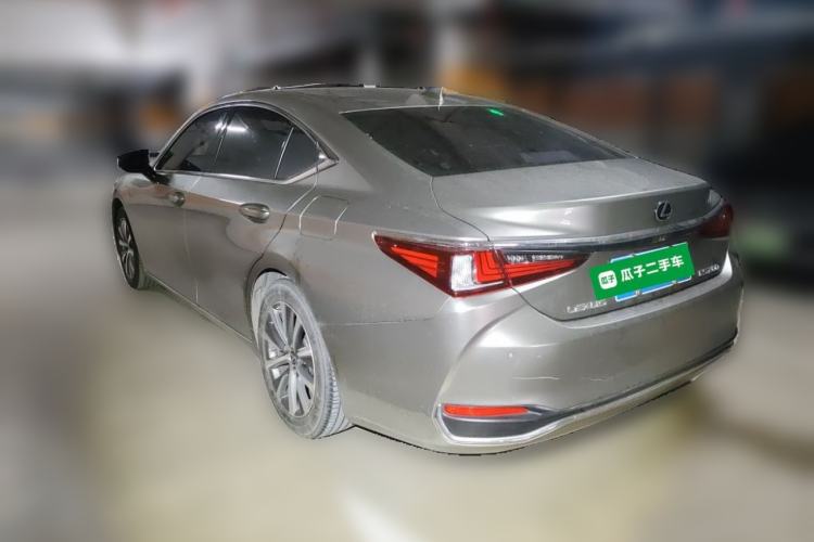 Used Lexus ES 2020 200 Excellence Edition Rear Left 45 Deg