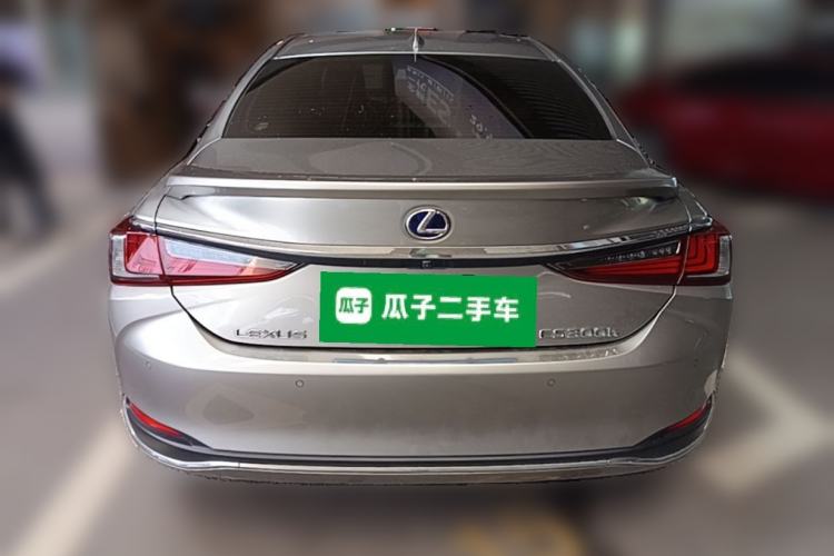 Used Lexus ES 2020 300h Premier Edition Rear