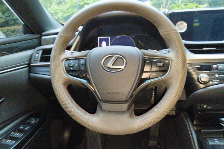 Used Lexus ES 2020 200 Excellence Edition Steering Wheel