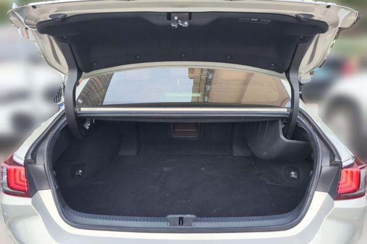 Used Lexus ES 2020 200 Excellence Edition Trunk