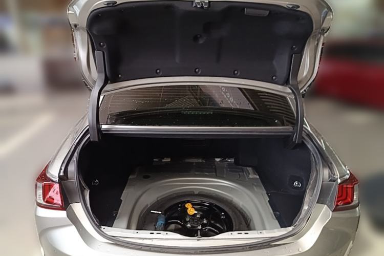 Used Lexus ES 2020 300h Premier Edition Trunk