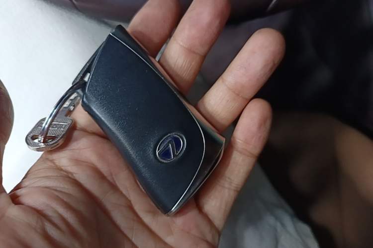 Used Lexus ES 2020 300h Premier Edition Vehicle Key