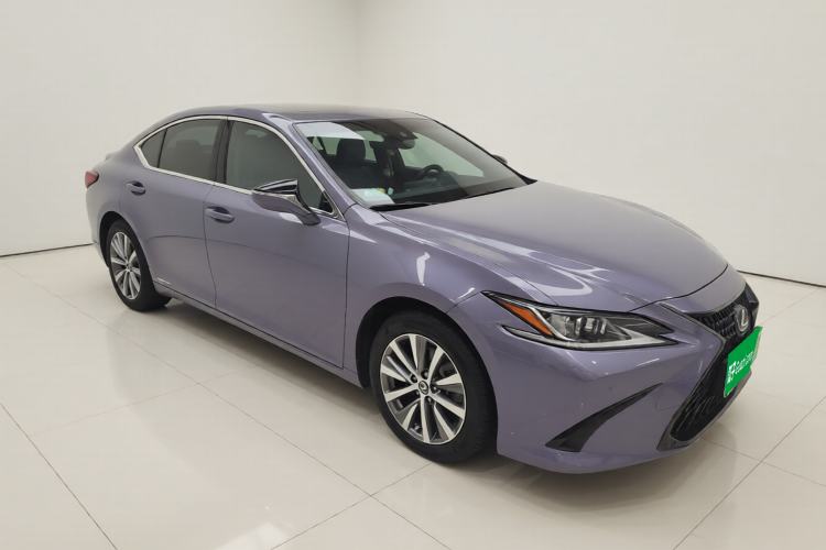 Used Lexus ES 2020 300h Premier Edition Exterior 1