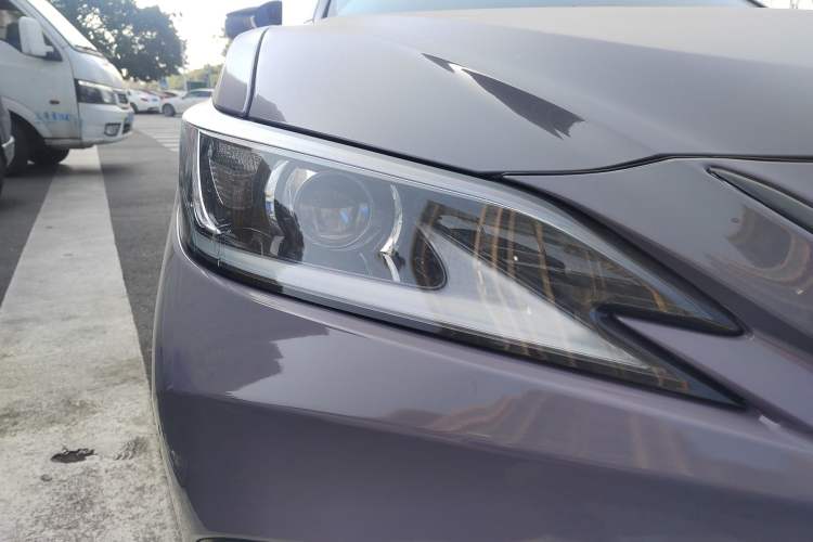 Used Lexus ES 2020 300h Premier Edition Exterior 3