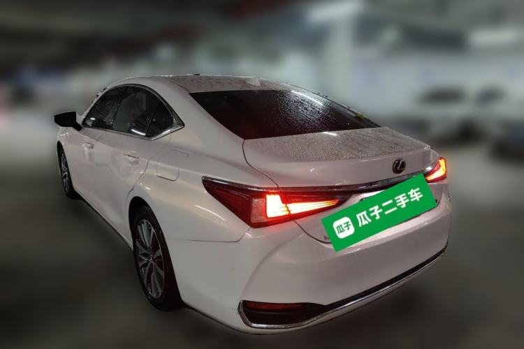 Used Lexus ES 2020 200 Excellence Edition Rear Left 45 Deg