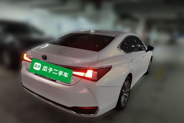 Used Lexus ES 2020 200 Excellence Edition Rear Right 45 Deg
