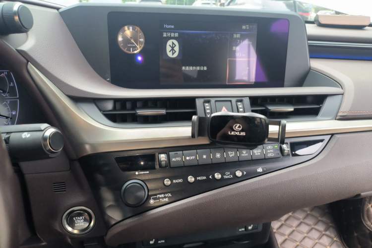 Used Lexus ES 2020 200 Excellence Edition Audio And AC Panel