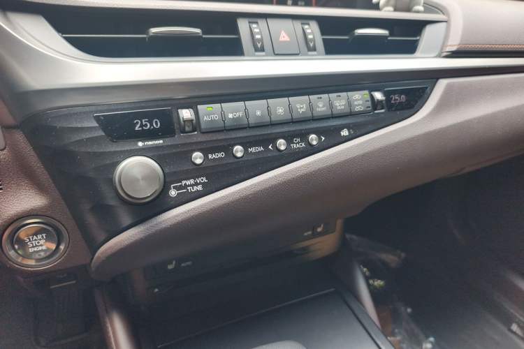 Used Lexus ES 2020 200 Excellence Edition Audio And AC Panel