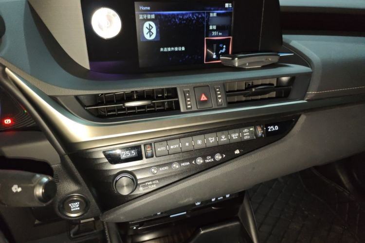 Used Lexus ES 2020 200 Luxury Edition Audio And AC Panel