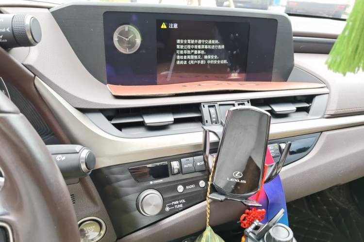 Used Lexus ES 2020 200 Excellence Edition Audio And AC Panel