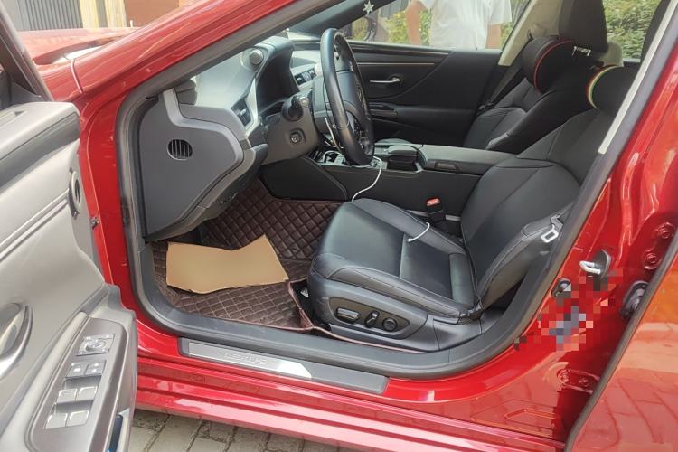 Used Lexus ES 2020 200 Excellence Edition Driver Seat