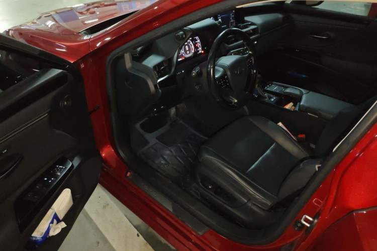 Used Lexus ES 2020 200 Luxury Edition Driver Seat