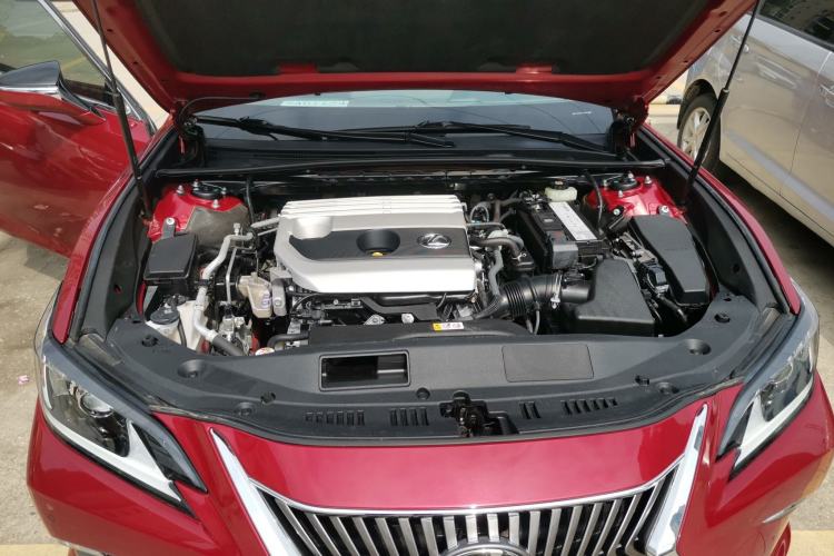 Used Lexus ES 2020 200 Excellence Edition Engine Bay