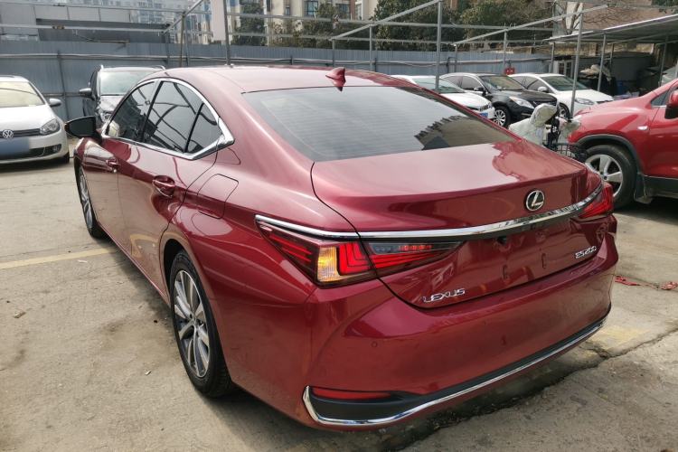 Used Lexus ES 2020 200 Excellence Edition Exterior 2