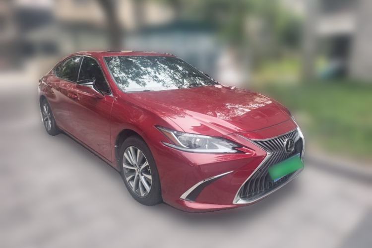 Used Lexus ES 2020 200 Excellence Edition Front Right 45 Deg