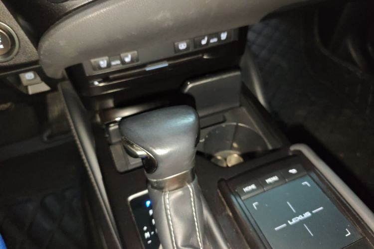 Used Lexus ES 2020 200 Luxury Edition Gear Lever