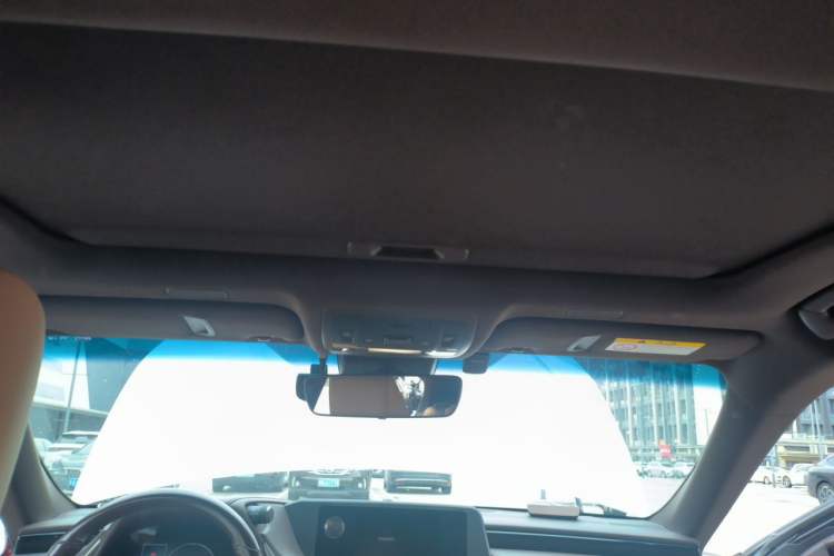 Used Lexus ES 2020 200 Excellence Edition Headliner