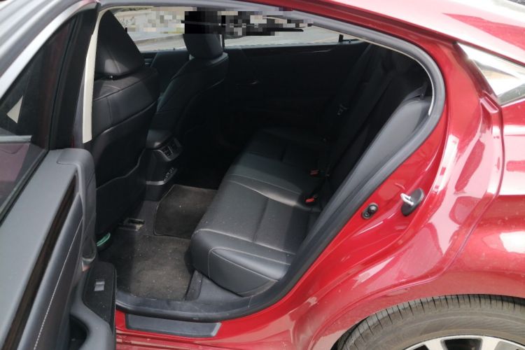 Used Lexus ES 2020 200 Luxury Edition Interior 4