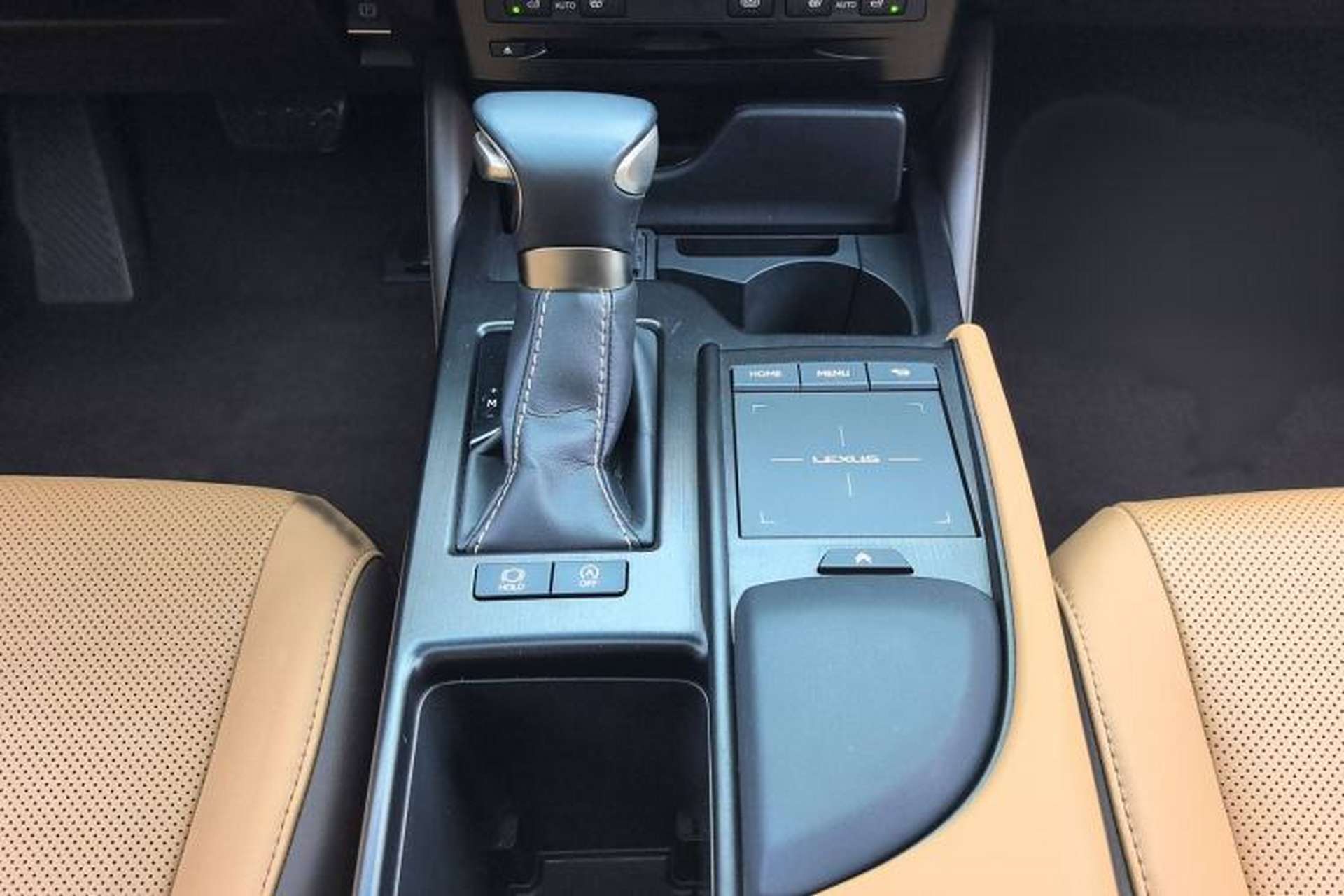 Used Lexus ES 2020 200 Luxury Edition Interior 4