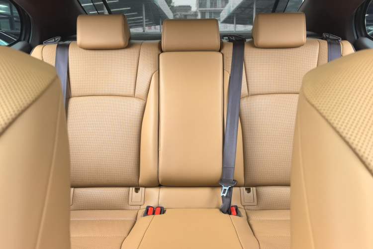 Used Lexus ES 2020 200 Luxury Edition Interior 9