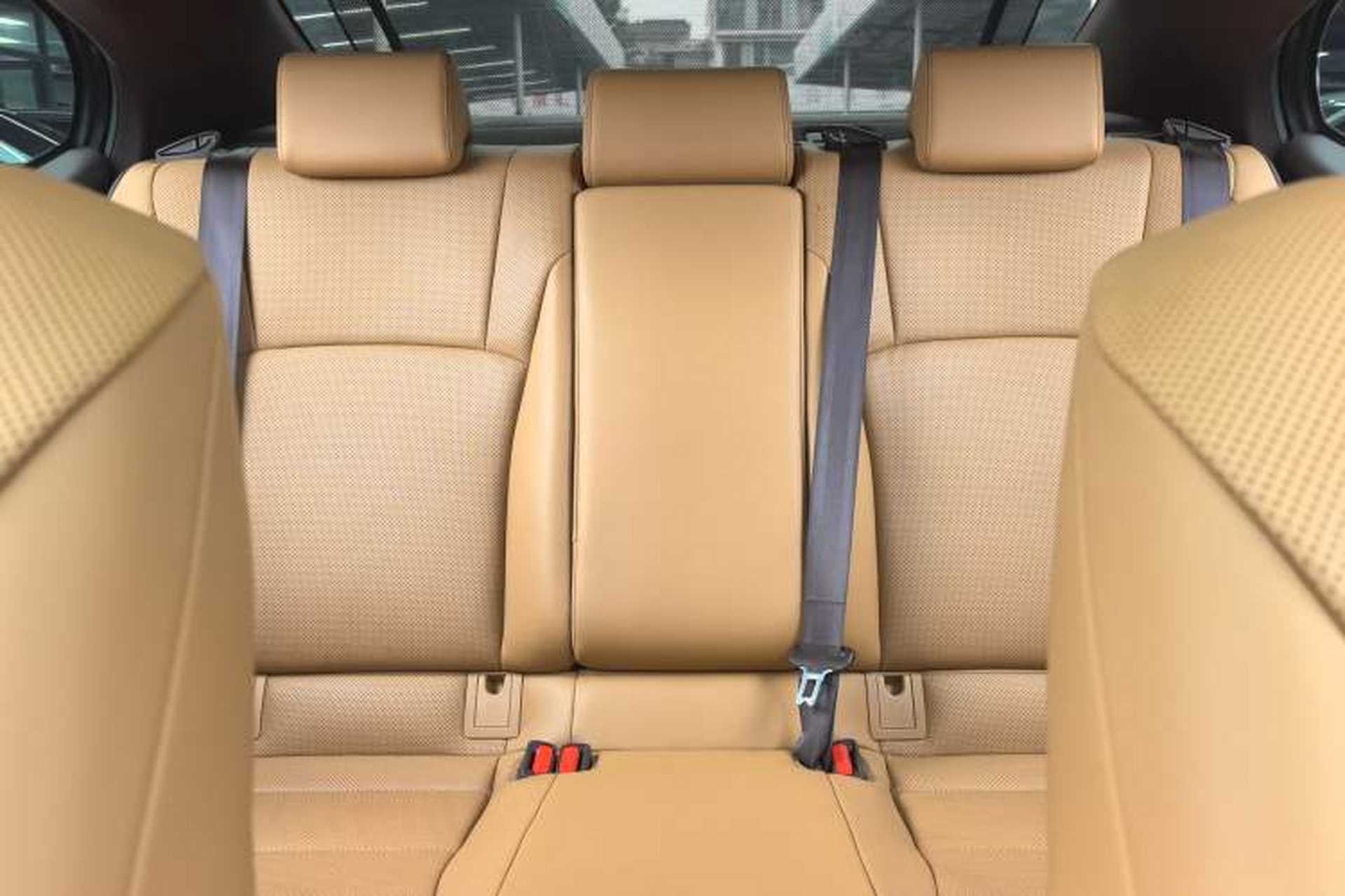 Used Lexus ES 2020 200 Luxury Edition Interior 9
