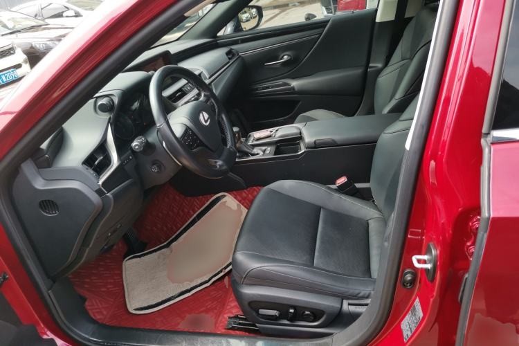 Used Lexus ES 2020 200 Excellence Edition Left Front Seat