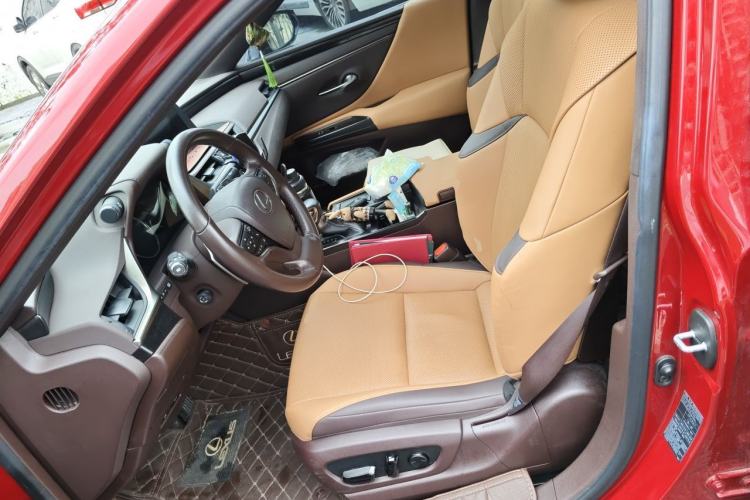 Used Lexus ES 2020 200 Excellence Edition Left Front Seat