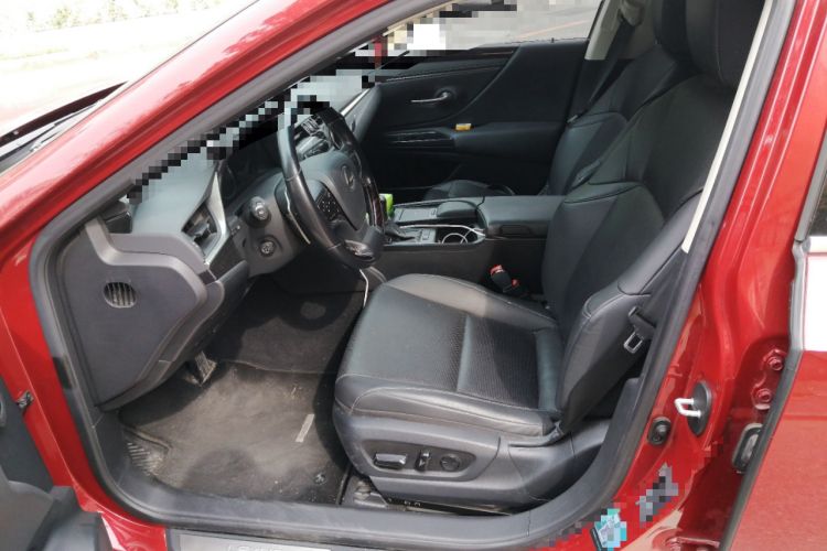 Used Lexus ES 2020 200 Luxury Edition Left Front Seat