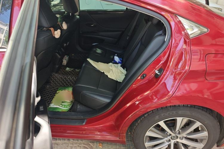 Used Lexus ES 2020 200 Luxury Edition Left Rear Seat