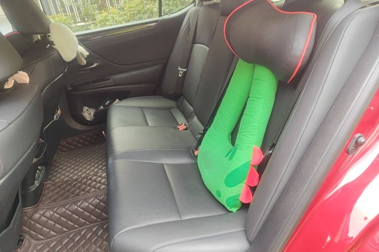 Used Lexus ES 2020 200 Excellence Edition Left Rear Seat