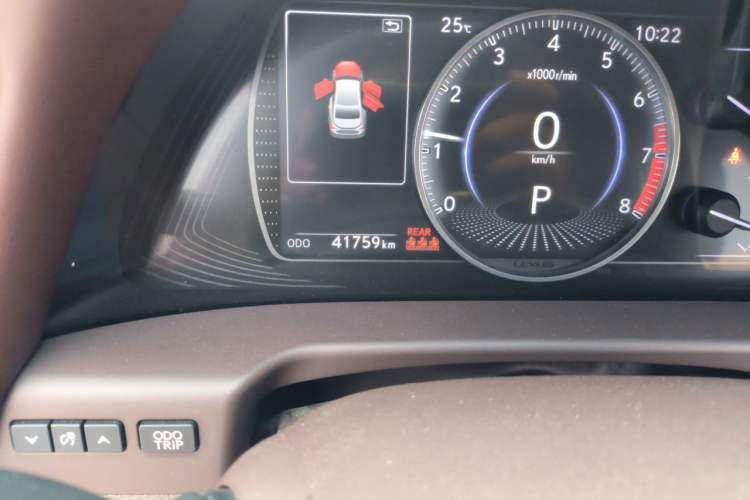 Used Lexus ES 2020 200 Excellence Edition Odometer Close Up