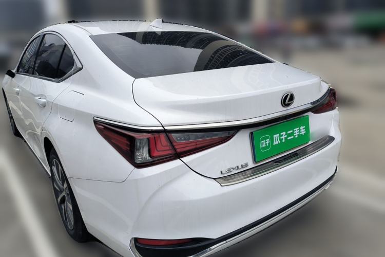 Used Lexus ES 2020 200 Excellence Edition Rear Left 45 Deg