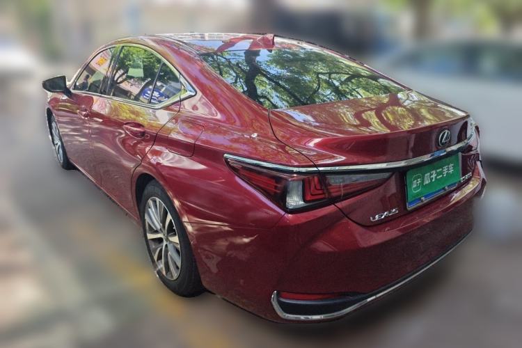 Used Lexus ES 2020 200 Luxury Edition Rear Left 45 Deg