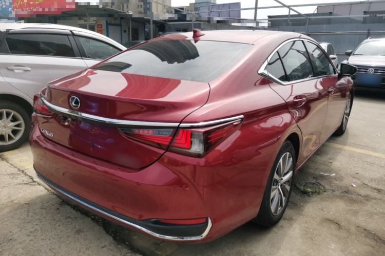Used Lexus ES 2020 200 Excellence Edition Rear Right 45 Deg