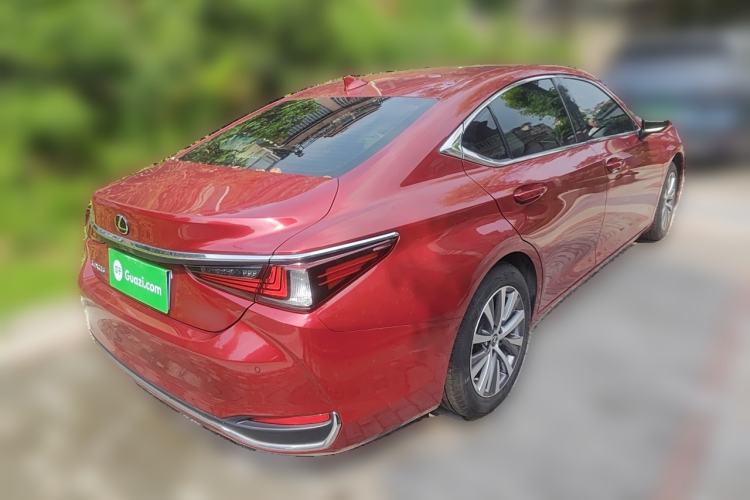 Used Lexus ES 2020 200 Excellence Edition Rear Right 45 Deg