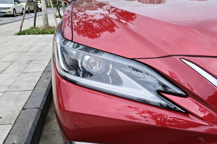 Used Lexus ES 2020 200 Excellence Edition Right Front Headlight