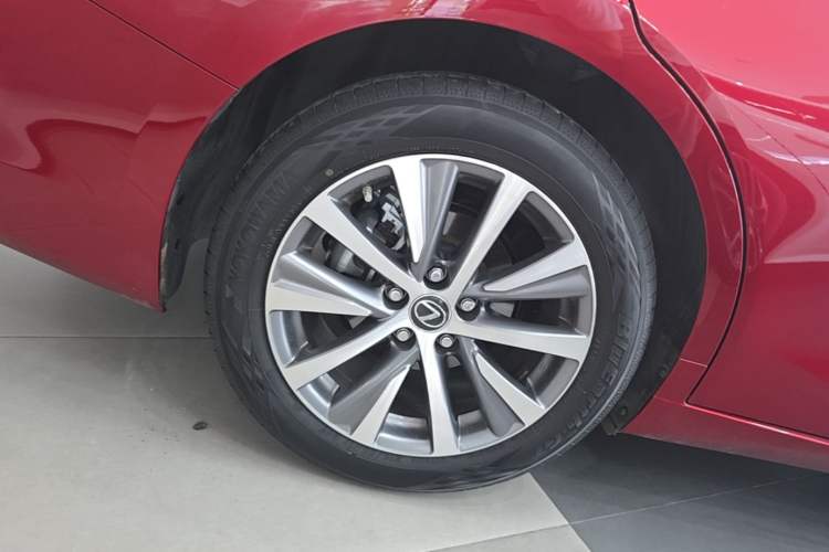 Used Lexus ES 2020 200 Excellence Edition Right Rear Wheel Hub