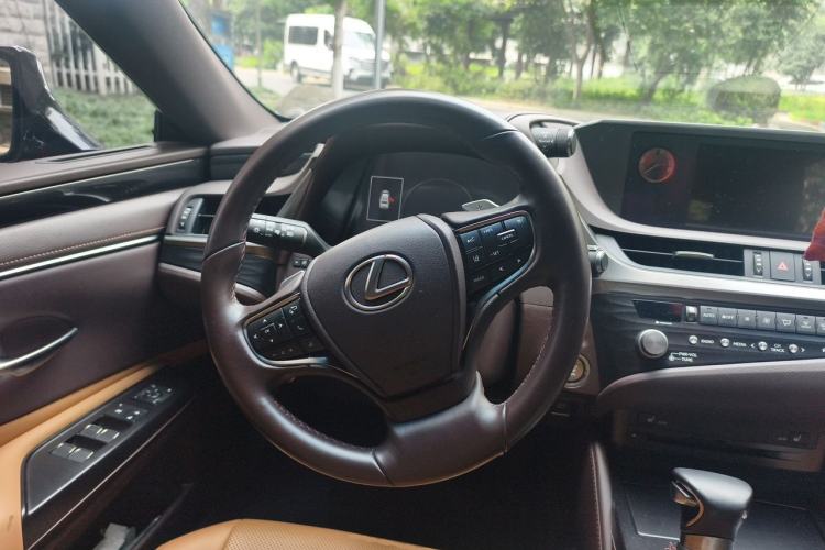 Used Lexus ES 2020 200 Excellence Edition Steering Wheel