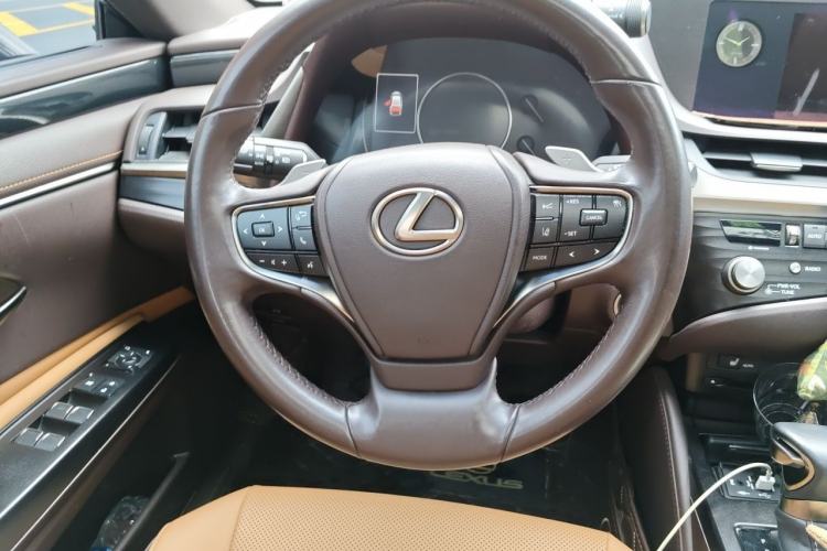 Used Lexus ES 2020 200 Excellence Edition Steering Wheel