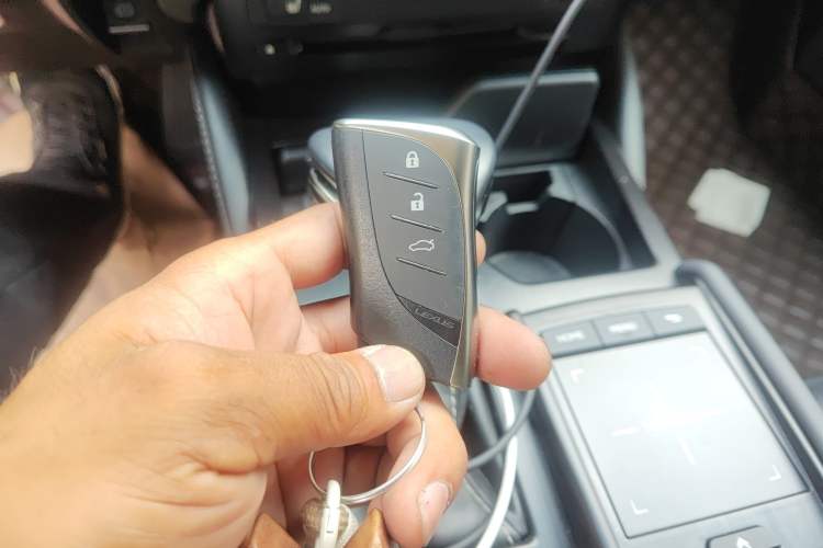 Used Lexus ES 2020 200 Excellence Edition Vehicle Key
