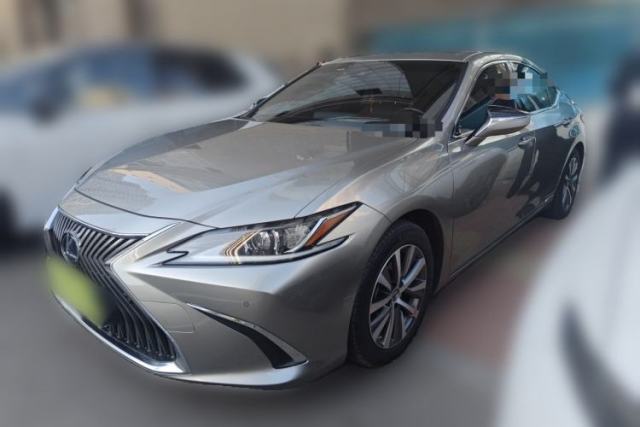 Used Lexus ES 2020 300h Premier Edition