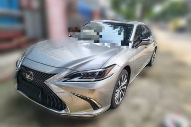 Used Lexus ES 2020 300h Deluxe Edition