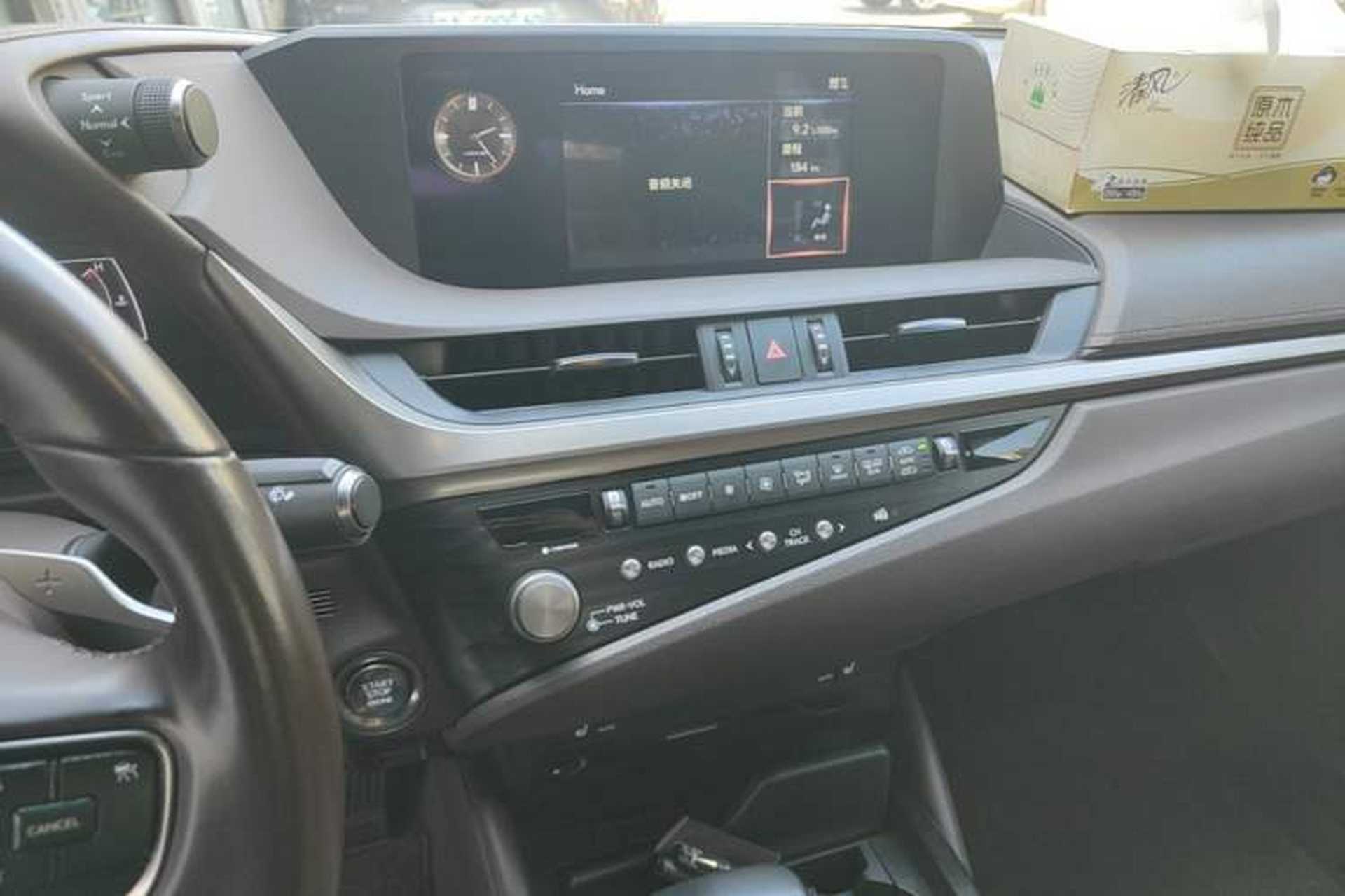 Used Lexus ES 2020 200 Excellence Edition Audio And AC Panel
