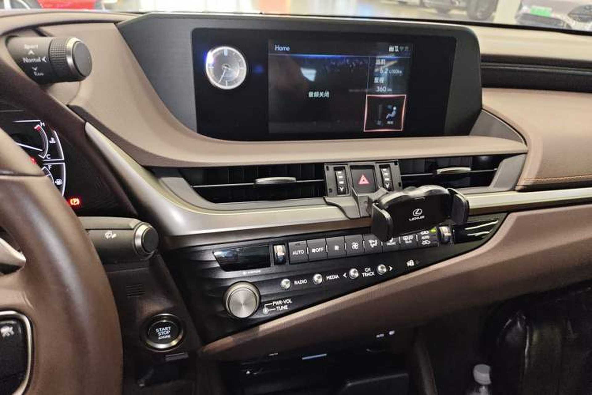 Used Lexus ES 2020 200 Excellence Edition Audio And AC Panel