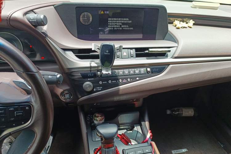 Used Lexus ES 2020 200 Excellence Edition Audio And AC Panel